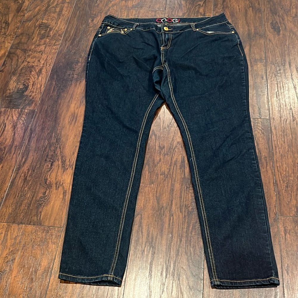 COOGI embroidered pocket, mid-rise skinny jeans size 20w full embroidered pocket